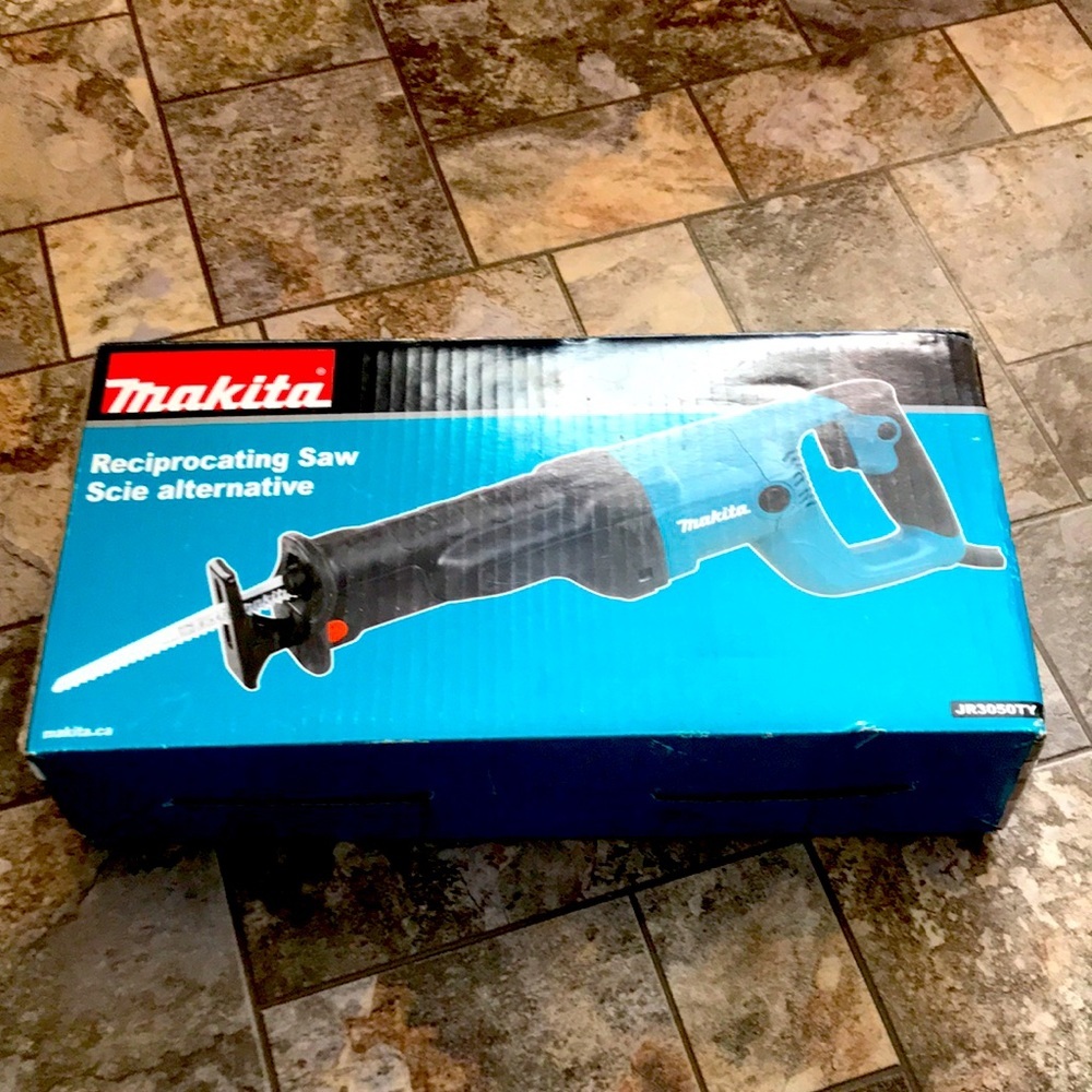 Makita Reciprocating Saw Only Used once.